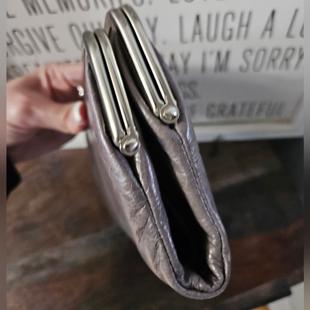 Hobo Lauren Hobo Leather Wallet NWOT - Picture 3 of 9